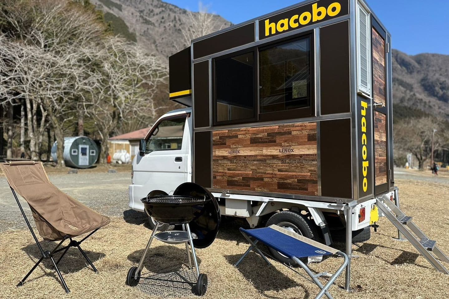 キャンピングカー