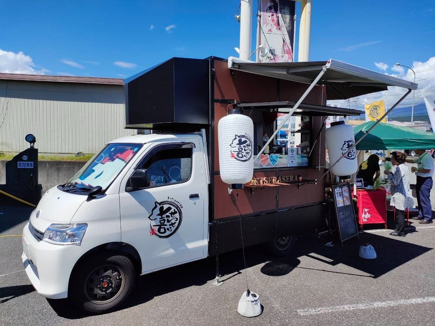 キッチンカータウンエース出店の様子